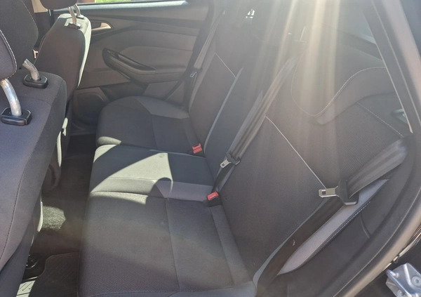 Ford Focus cena 24500 przebieg: 143500, rok produkcji 2012 z Grudziądz małe 137